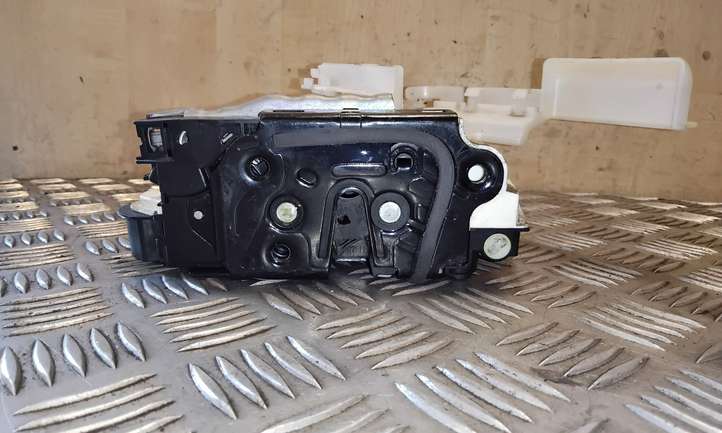 Volkswagen Passat CC (2012 - 2017)  3C8839767B Замок задней двери