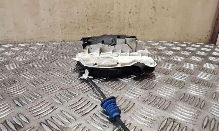 Volkswagen Passat CC (2012 - 2017)  5N0839016D Замок задней двери