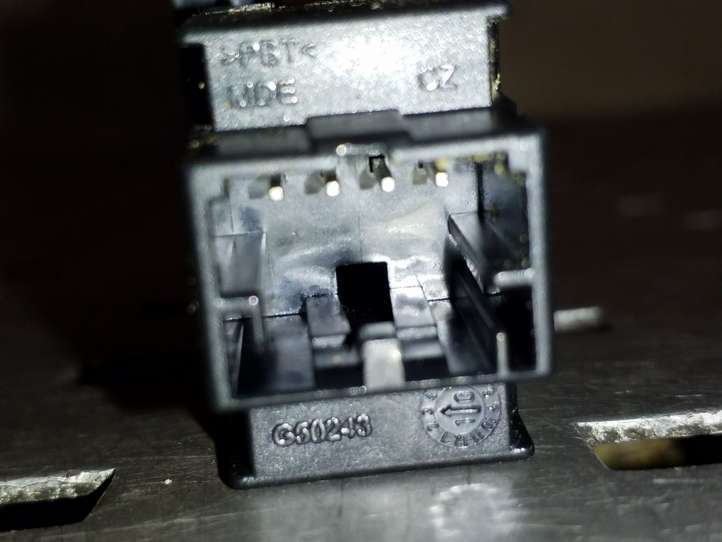Volkswagen Sharan (2010 - 2015)  5M0035724 Разъем AUX