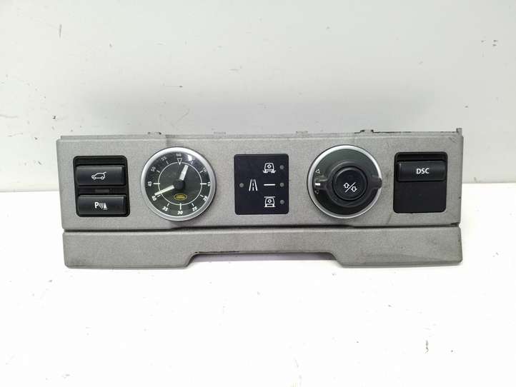 Land Rover Range Rover (2002 - 2005)  6213690178501 Центральная консоль