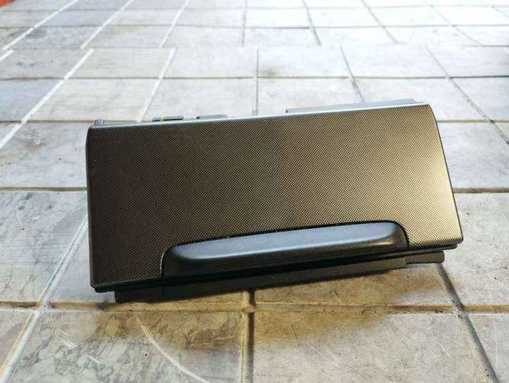 Honda Accord (2003 - 2007)   Пепельница