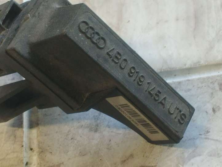 Audi A4 (2000 - 2006)  4B0919145A Усилитель антенны