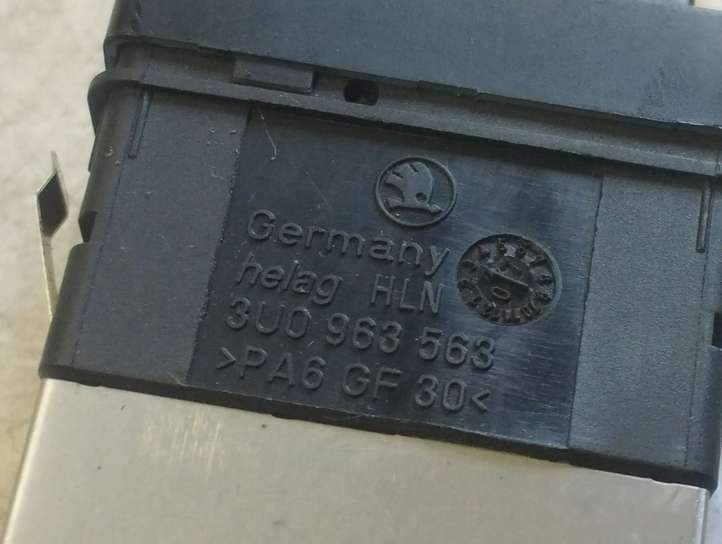 Skoda Superb B5 (3U) (2001 - 2008)  3U0963563 Включатель обогрева
