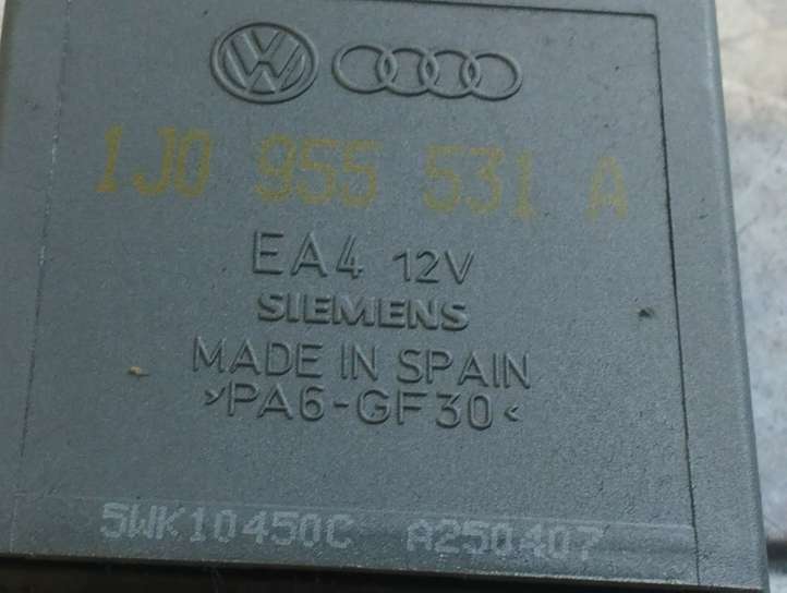 Skoda Superb B5 (3U) (2001 - 2008)  1J0955531A Реле стеклоочистителей