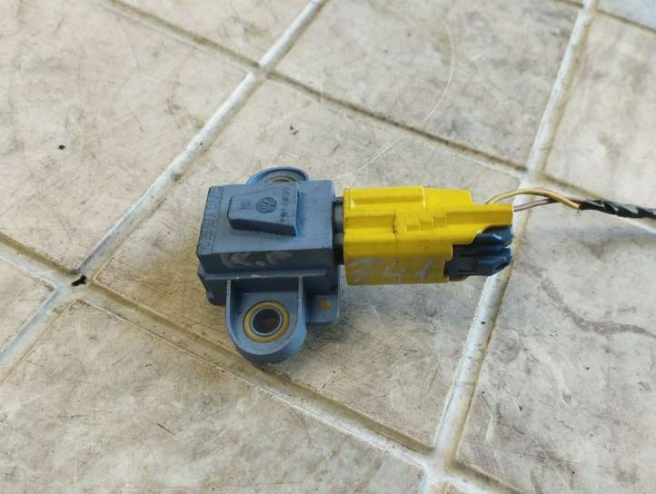 Seat Altea (2004 - 2009)  1K0955557A Датчик удара надувных подушек