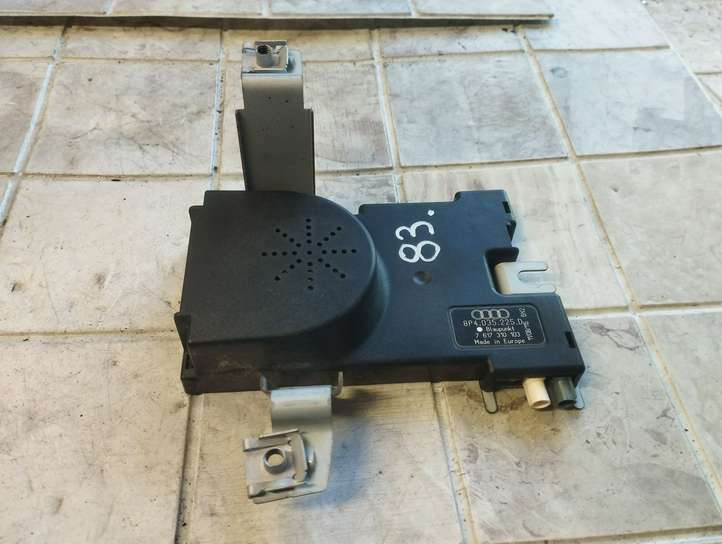 Audi A3/S3 8P (2004 - 2008)  8P4035225D Усилитель антенны