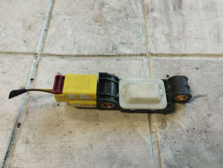 Audi A3/S3 8P (2004 - 2008)  4B0959643D Датчик удара надувных подушек
