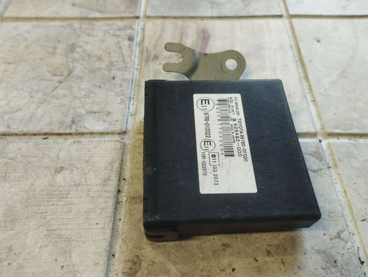 Toyota Corolla Verso AR10 (2004 - 2009)  897800F020 Блок управления иммобилайзера