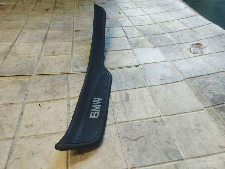 BMW 3 E90 E91 (2005 - 2012)  51477060285 Отделка заднего порога (внутренняя)