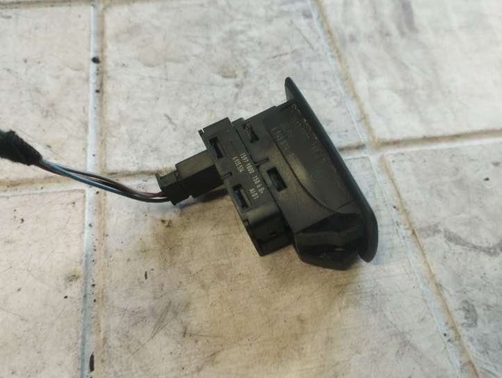 BMW 3 E90 E91 (2005 - 2012)  159399001586B Кнопка стеклоподъемников