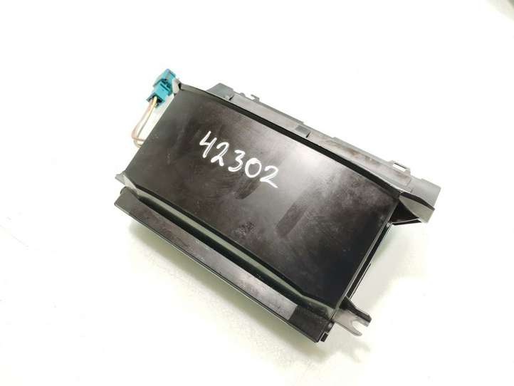 Mercedes-Benz ML W163 (1997 - 2005)  A1638100530 Пепельница