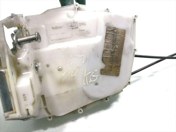 Suzuki SX4 (2006 - 2009)  82302-79J10 Замок задней двери
