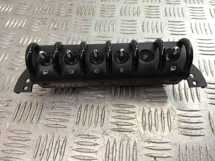 Mini One Cooper R50-53 (2000 - 2012)  6917985 Блок переключателей