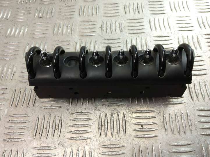 Mini One Cooper R50-53 (2000 - 2012)  6917985 Блок переключателей