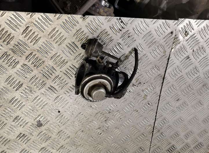 Volkswagen Sharan (2000 - 2003)   Клапан EGR