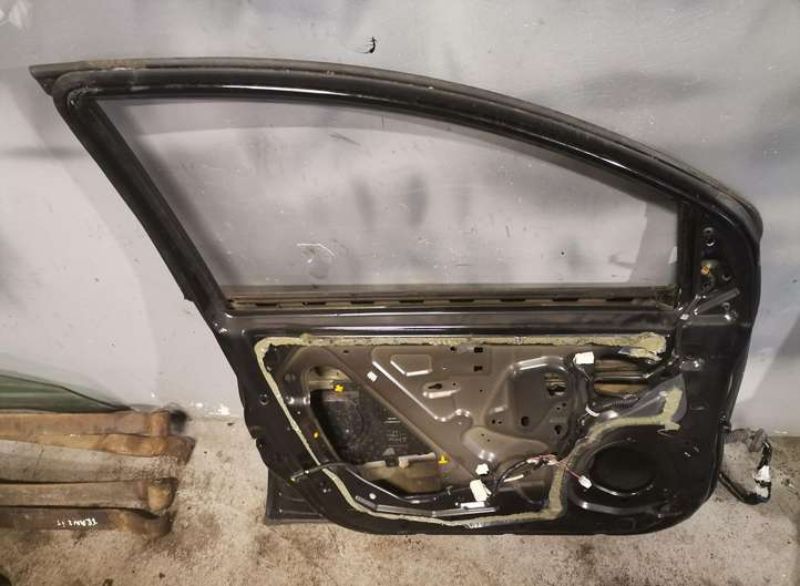 Nissan Note (E11) (2006 - 2014)   Дверь