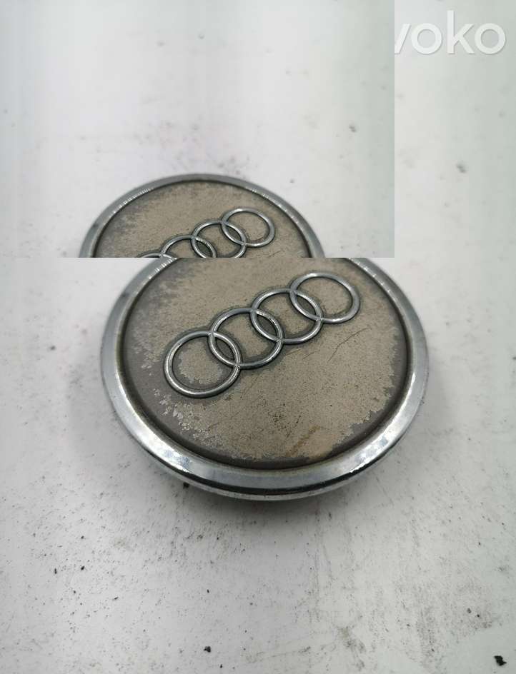 Audi A4 (2000 - 2006)   Заводская крышка (крышки) от центрального отверстия колеса