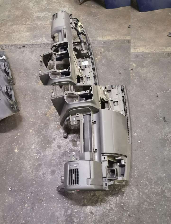 Nissan Note (E11) (2006 - 2014)   Панель