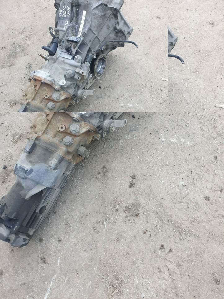 Audi A4 (2000 - 2006)  01E300049C Механическая коробка передач, 5 передач