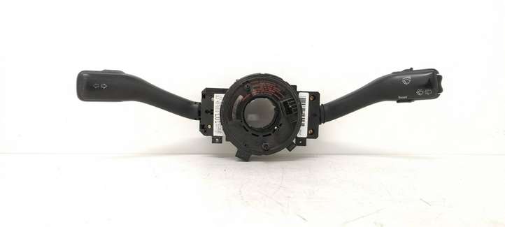 Skoda Fabia Mk1 (6Y) (1999 - 2007)  8L0953513G Комплект ручек