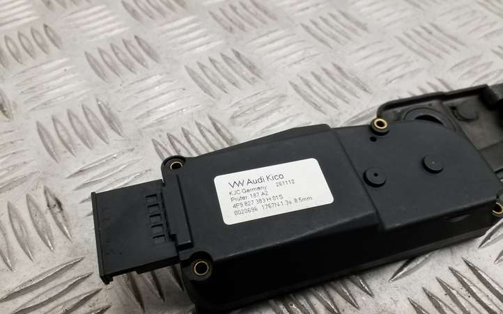 Audi A6 allroad (2012 - 2014)  4F9827383H Притягиватель задней крышки
