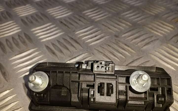 Volkswagen Touran II (2010 - 2016)  5N0827566T Ручка задней крышки