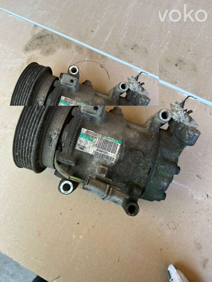Renault Clio III (2005 - 2012)  8200651251 Компрессор (насос) кондиционера воздуха
