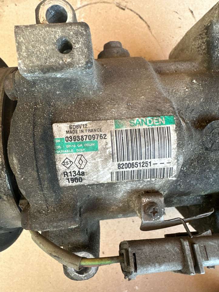 Renault Clio III (2005 - 2012)  8200651251 Компрессор (насос) кондиционера воздуха