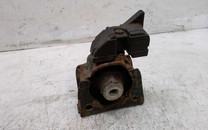 Toyota Prius (XW30) (2009 - 2015)  1T077402 Подушка двигателя