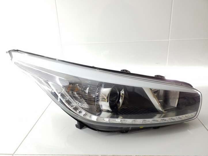 Kia Ceed (2010 - 2012)  92101A2060 Передняя фара