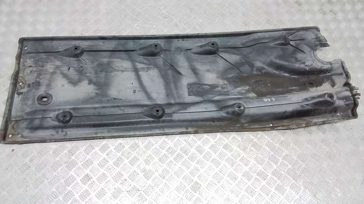 Volkswagen PASSAT B7 USA (2012 - 2016)  561825201A Средняя защита дна