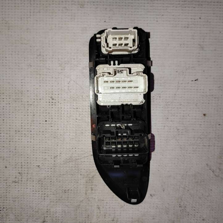 Renault Laguna (2001 - 2005)  8200002445 Кнопка стеклоподъемников
