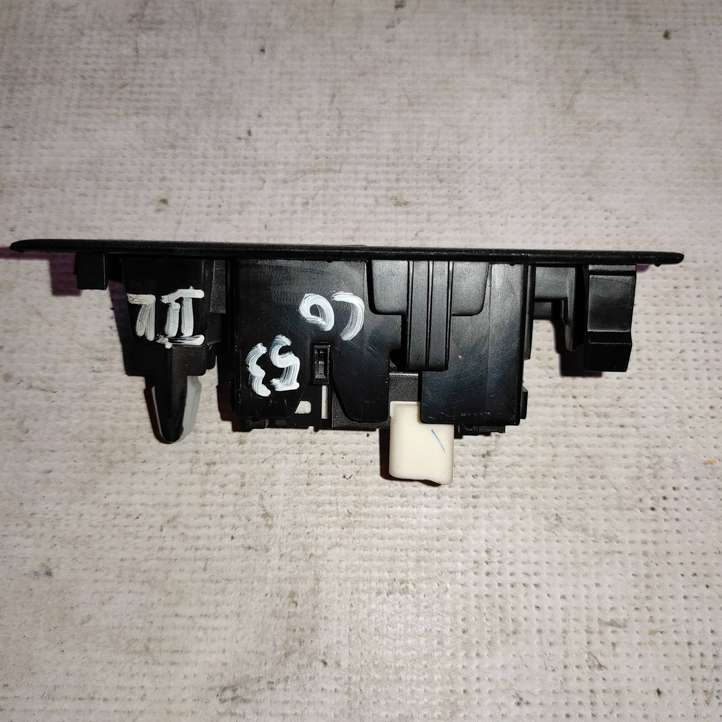 Toyota Corolla E160 E170 (2013 - )  7427202660 Кнопка стеклоподъемников