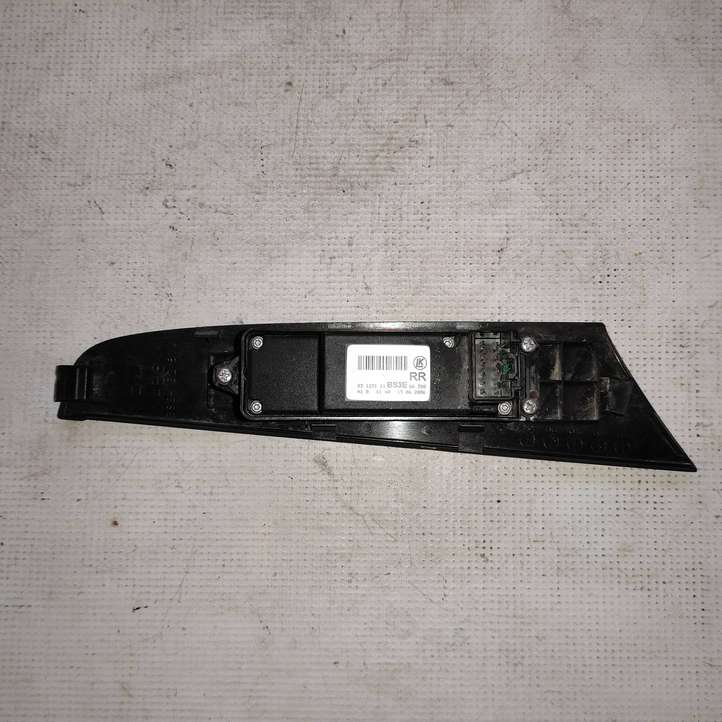 Mazda 3 (2006 - 2009)  BS3H5281J Кнопка стеклоподъемников