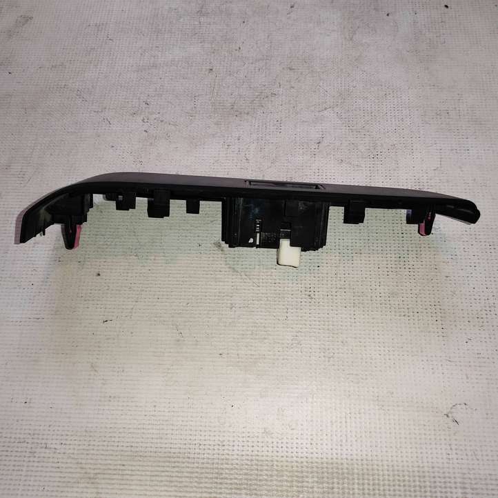 Toyota Camry (2011 - 2017)  7427106280 Кнопка стеклоподъемников