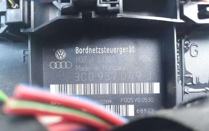 Volkswagen PASSAT B6 (2005 - 2010) 3C0937049J Модуль комфорта — фото 3