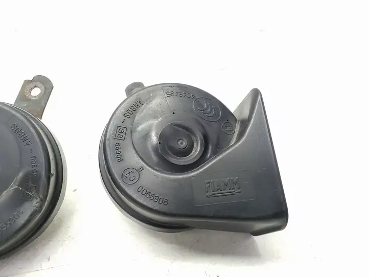 Chrysler Town and Country (2010 - 2016)  05026988AB Звуковой сигнал