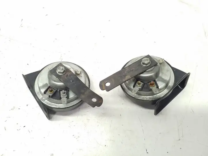 Chrysler Town and Country (2010 - 2016)  05026988AB Звуковой сигнал