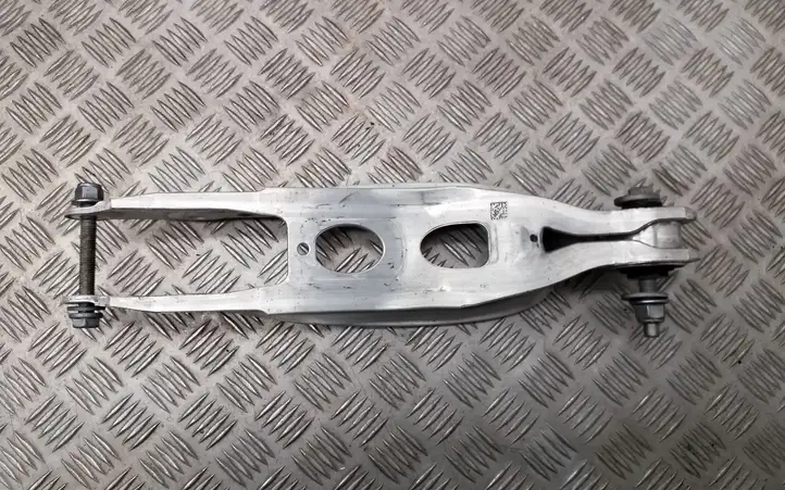 Audi A4 (2015 - 2019)  8W0505311H Вилы