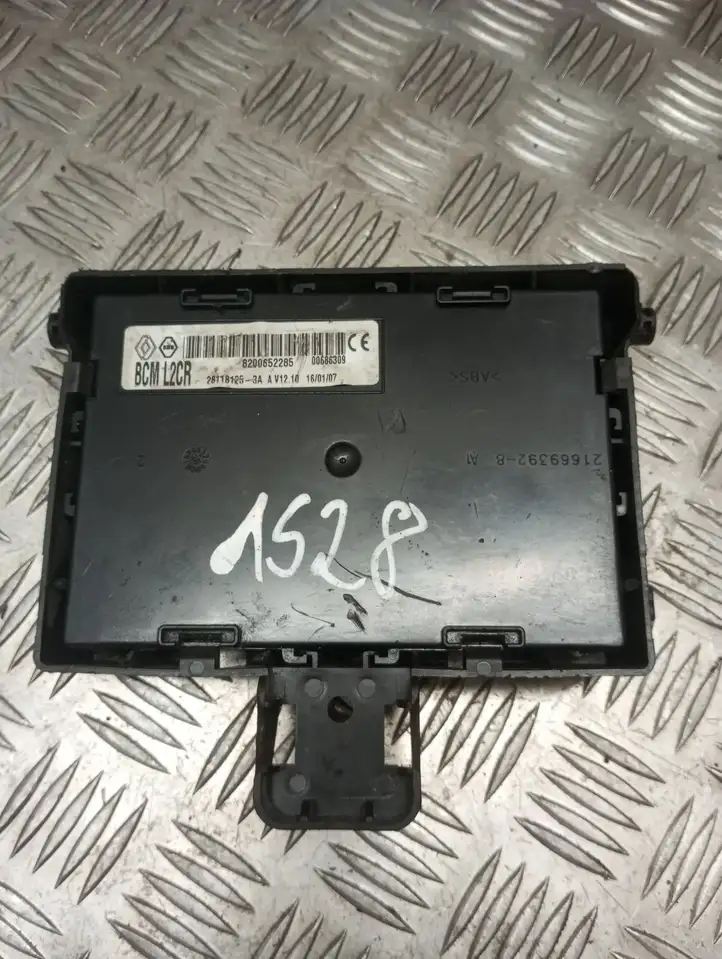 Renault Clio III (2005 - 2012) 8200652285 Модуль комфорта — фото 1