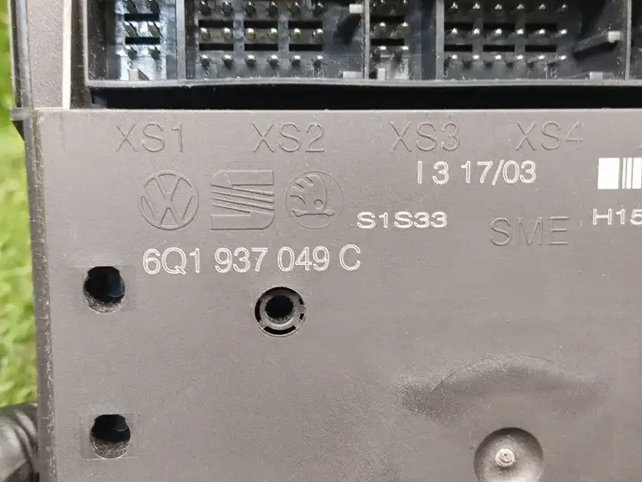 Seat Ibiza III (6L) (2002 - 2008)  6Q1937049C Mодуль kомфортa