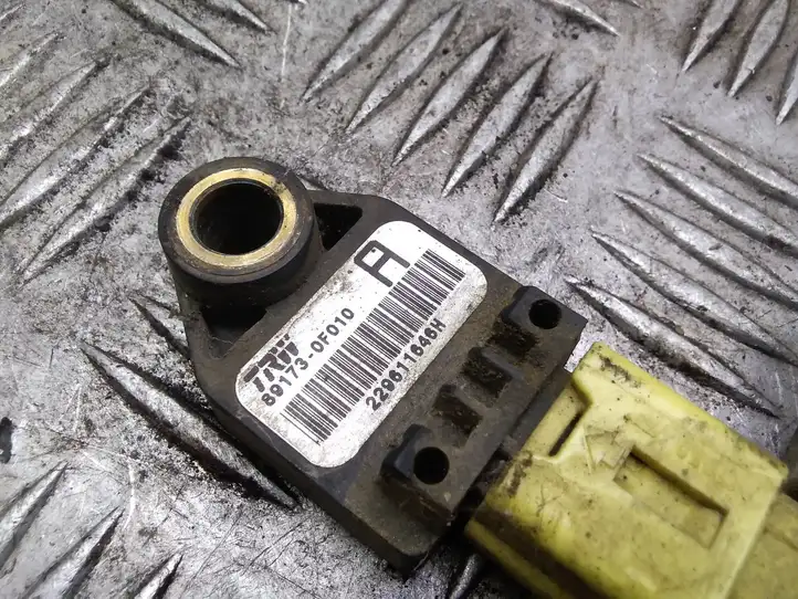 Toyota Corolla Verso AR10 (2004 - 2009) 891730F010 Датчик удара SRS — фото 2