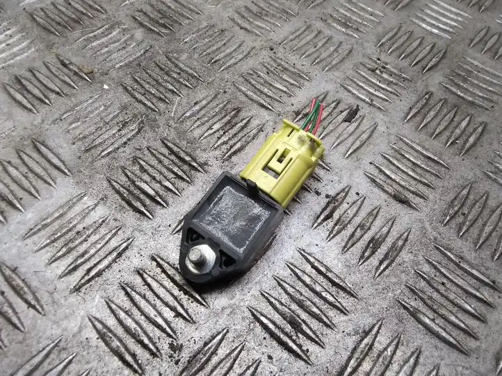 Toyota Corolla Verso AR10 (2004 - 2009) 8983105010 Датчик удара SRS — фото 2