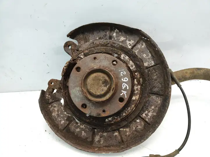 Peugeot 406 (1999 - 2006) Задний поворотный кулак — фото 3