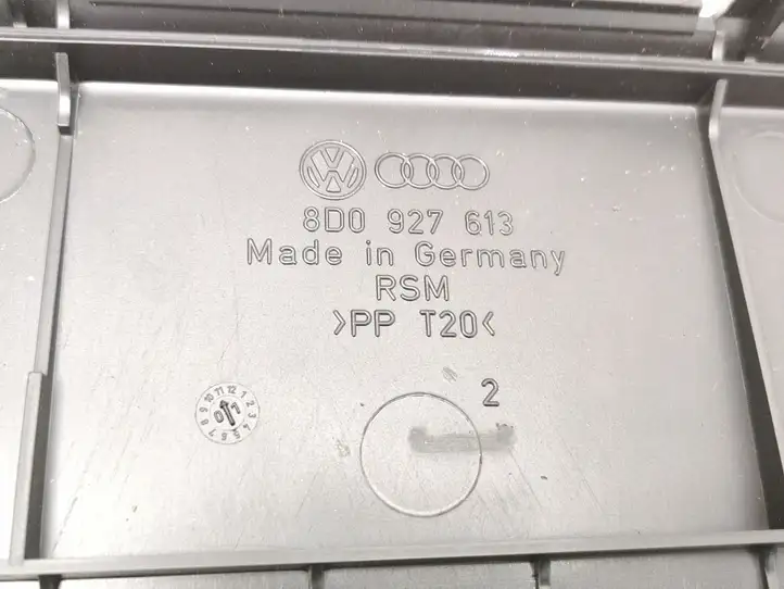 Audi A6 S6 C5 4B (2001 - 2004) 8D0927613 Крышка ящика предохранителей — фото 3