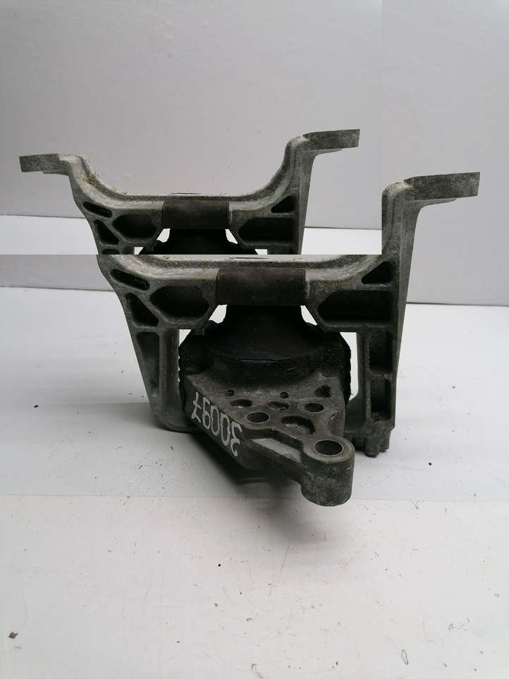 Mazda 3 (2006 - 2009)  BP4K39060020 Подушка двигателя