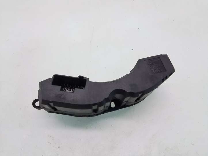 Ford Focus (1998 - 2004)  98AG19A945CH Включатель обогрева стекла с помощью электричества