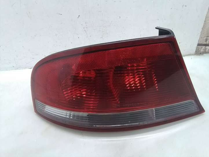 Chrysler Sebring (ST-22 - JR) (2000 - 2007)   Задний фонарь в кузове