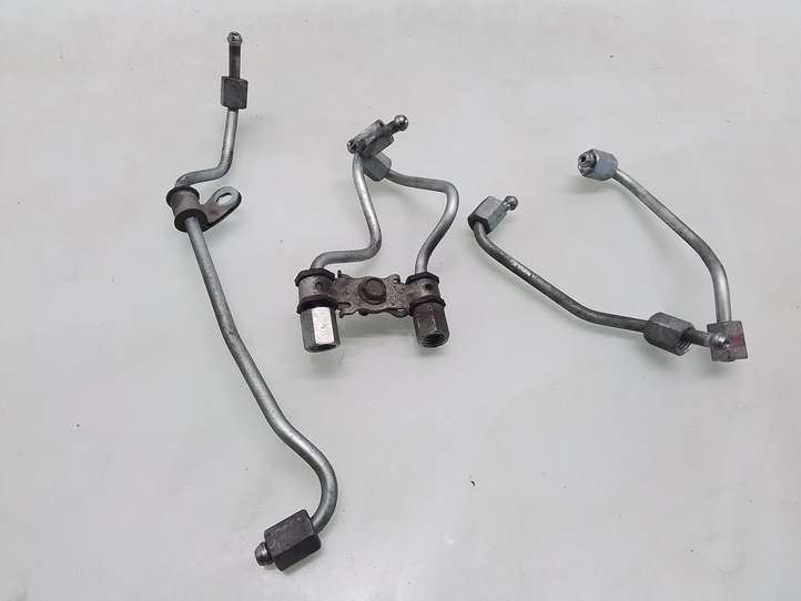 Honda Civic (2006 - 2011)   Трубка (трубки) для подачи топлива в жиклеры