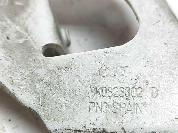 Audi A4 (2011 - 2015)  8K0823302D Петля (петли) капота